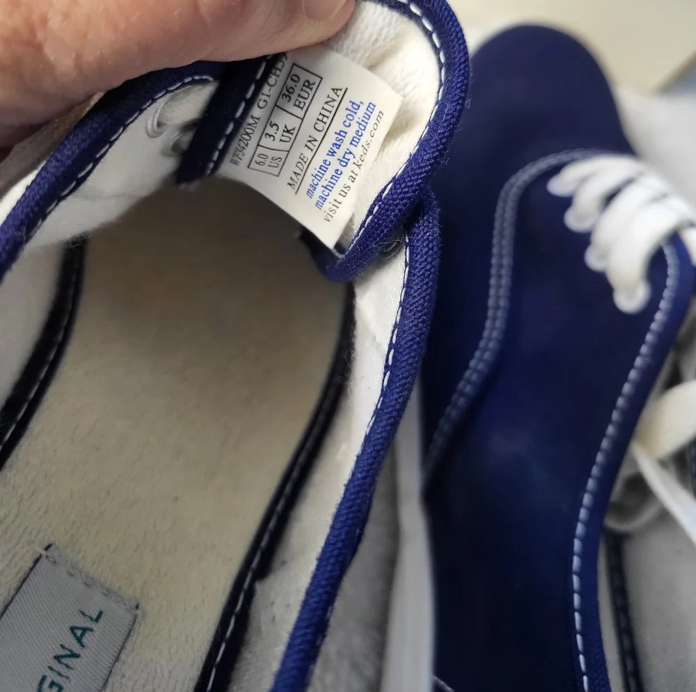 Keds Original Women's Size 6 Blue Sneakers NWOT Original Box Included - Picture 2 of 5